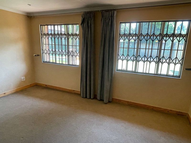 Unlock the Potential in Bedfordview! - Photo 5