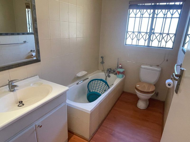 Unlock the Potential in Bedfordview! - Photo 7