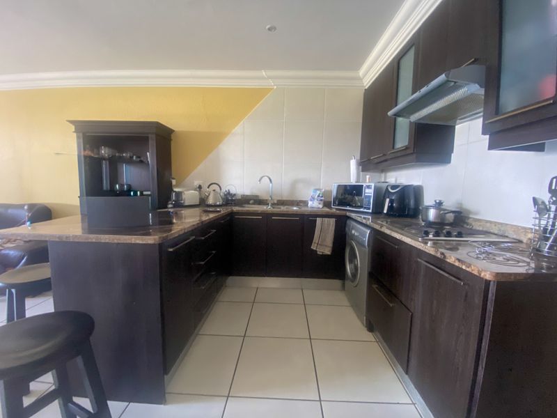 For Sale 1Bedroom Apartment with Spectacular Sea Views - Photo 4