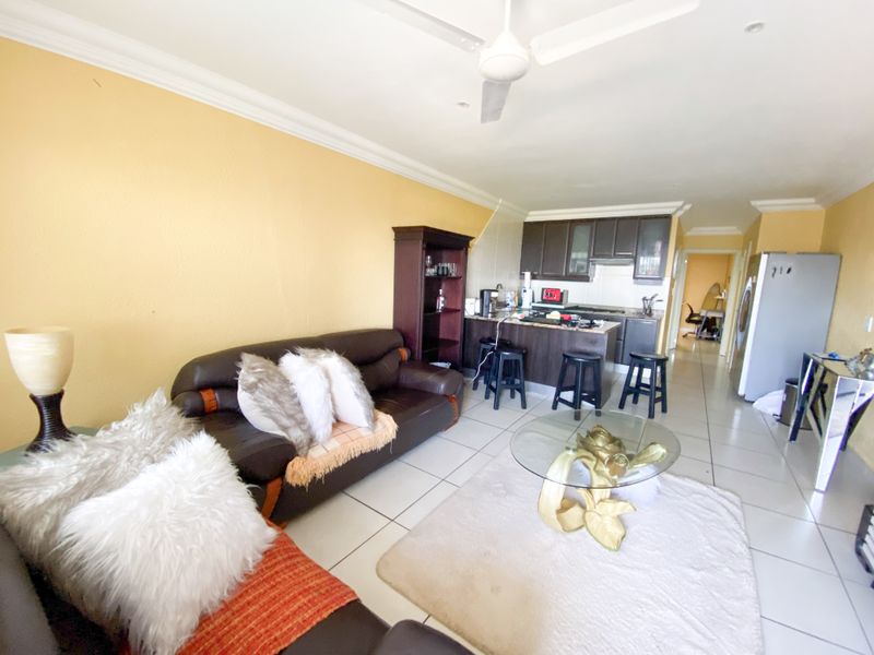 For Sale 1Bedroom Apartment with Spectacular Sea Views - Photo 2