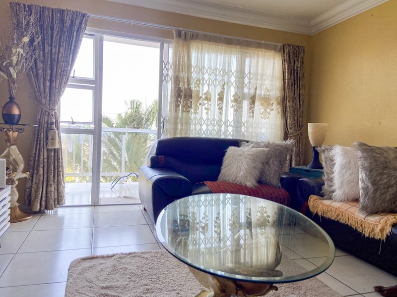 For Sale 1Bedroom Apartment with Spectacular Sea Views - Photo 5