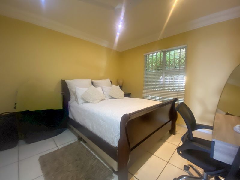 For Sale 1Bedroom Apartment with Spectacular Sea Views - Photo 8