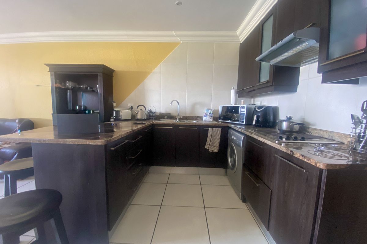 For Sale 1Bedroom Apartment with Spectacular Sea Views - Photo 4