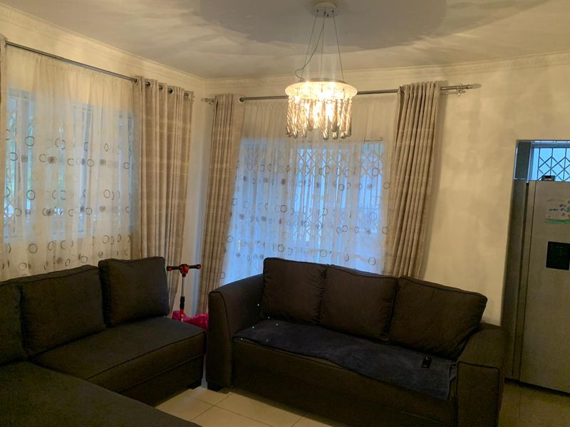 A Spacious 4 Bedroom Sanctuary - Photo 2