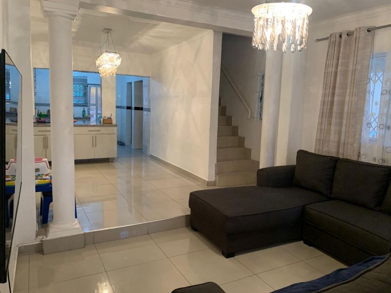 A Spacious 4 Bedroom Sanctuary - Photo 4