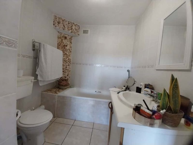 Beachside Bliss in Ramsgate - Photo 8