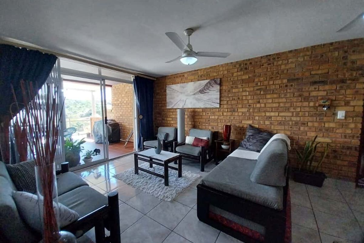 Beachside Bliss in Ramsgate - Photo 3