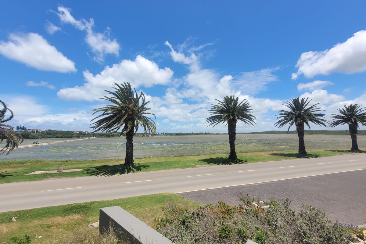 Stand with Awesome Views of Lagoon and Blue Ocean in Aston Bay, Jeffreys Bay - Photo 3