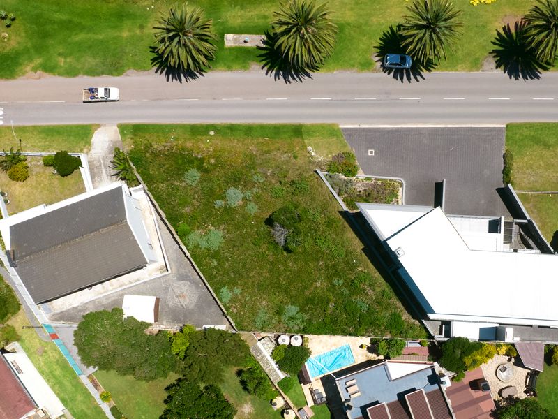 Stand with Awesome Views of Lagoon and Blue Ocean in Aston Bay, Jeffreys Bay - Photo 8