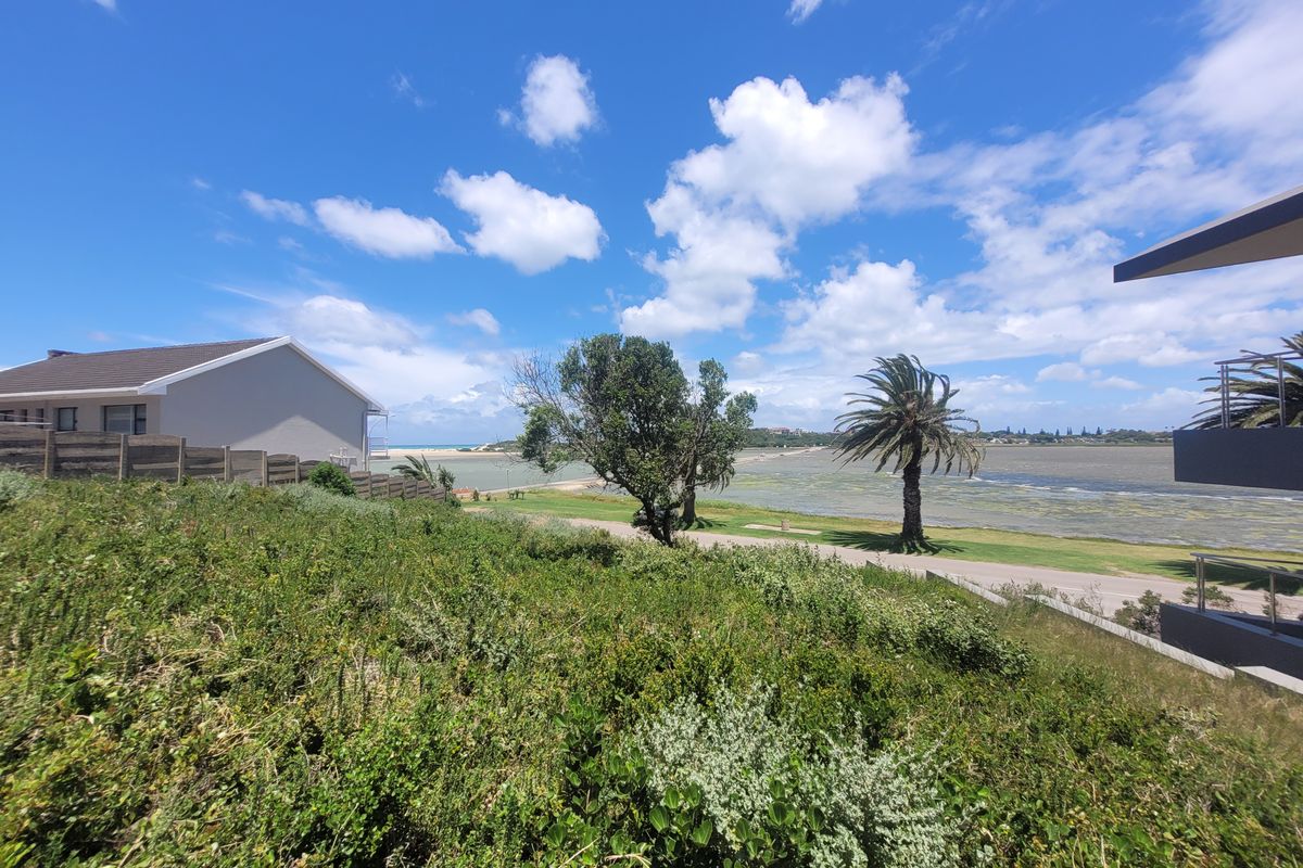 Stand with Awesome Views of Lagoon and Blue Ocean in Aston Bay, Jeffreys Bay - Photo 4