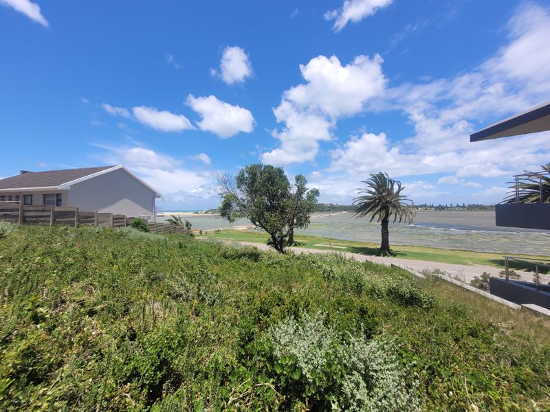 Stand with Awesome Views of Lagoon and Blue Ocean in Aston Bay, Jeffreys Bay - Photo 4