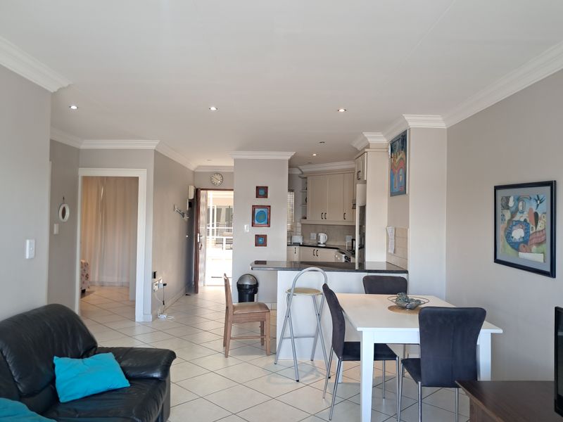 Perfect for coastal living and convenience! - Photo 4