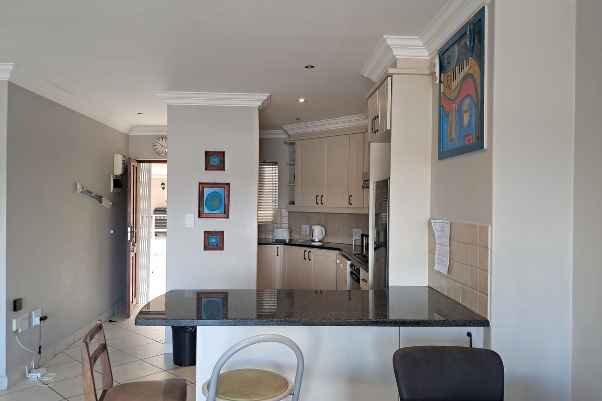 Perfect for coastal living and convenience! - Photo 5