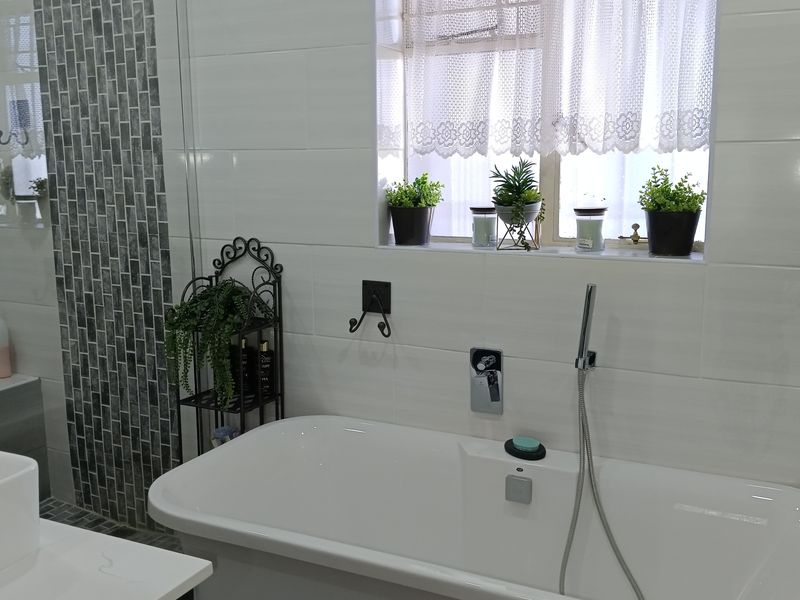 Luxury And Comfort Under One Roof - Photo 10