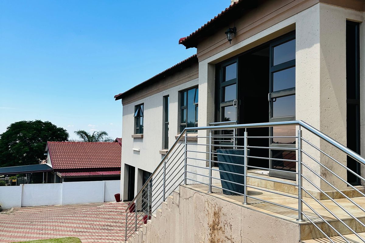 beautiful, neat and classy home - Photo 4