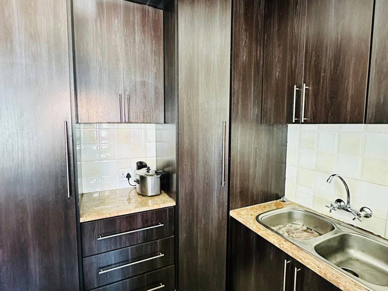 beautiful, neat and classy home - Photo 9