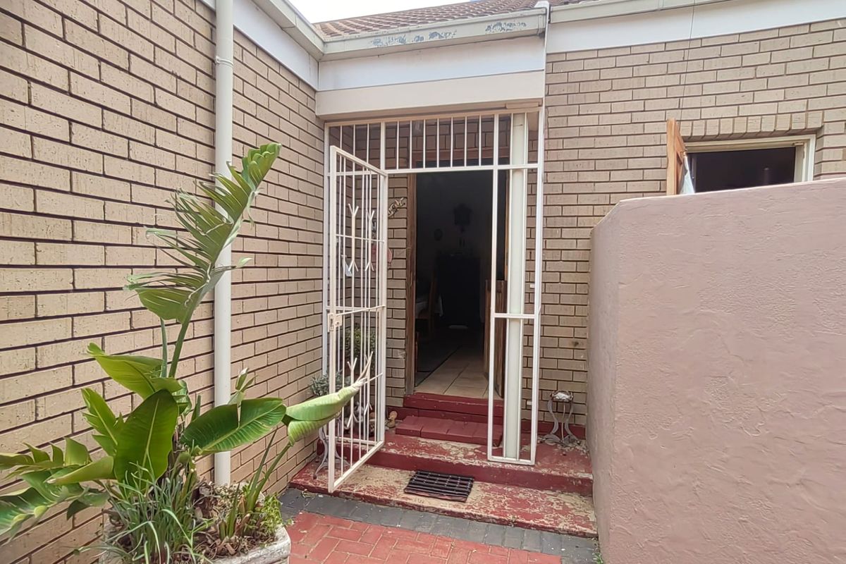 Charming 3-bedroom townhouse for sale in Parys in a peaceful location in Parys - Photo 2