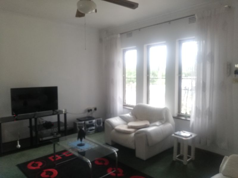 Lovely Home, Shallcross - Photo 6