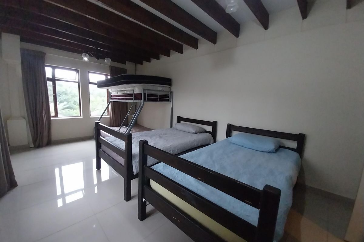 Exceptional Three-Level Ramsgate Residence with 2 Flatlets, Indoor Pool & Ample Space - Photo 5