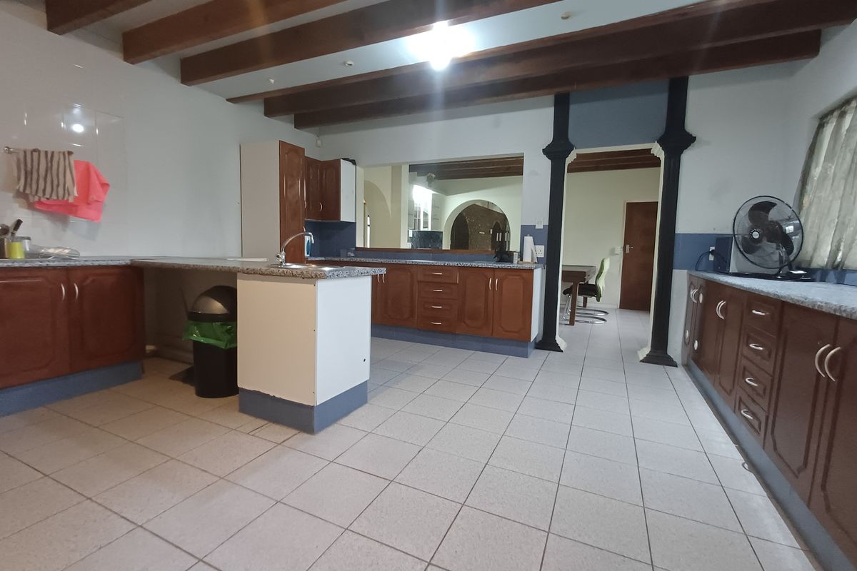 Exceptional Three-Level Ramsgate Residence with 2 Flatlets, Indoor Pool & Ample Space - Photo 4