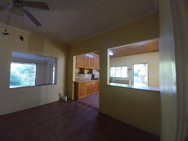 Smallholding for Sale – Peaceful Property with 2 Homes in Shelly Beach - Photo 8