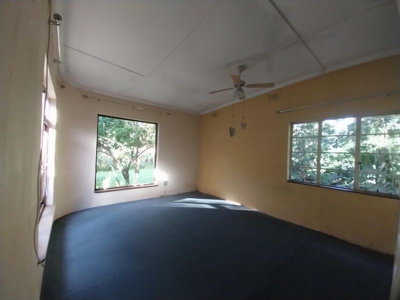 Smallholding for Sale – Peaceful Property with 2 Homes in Shelly Beach - Photo 10