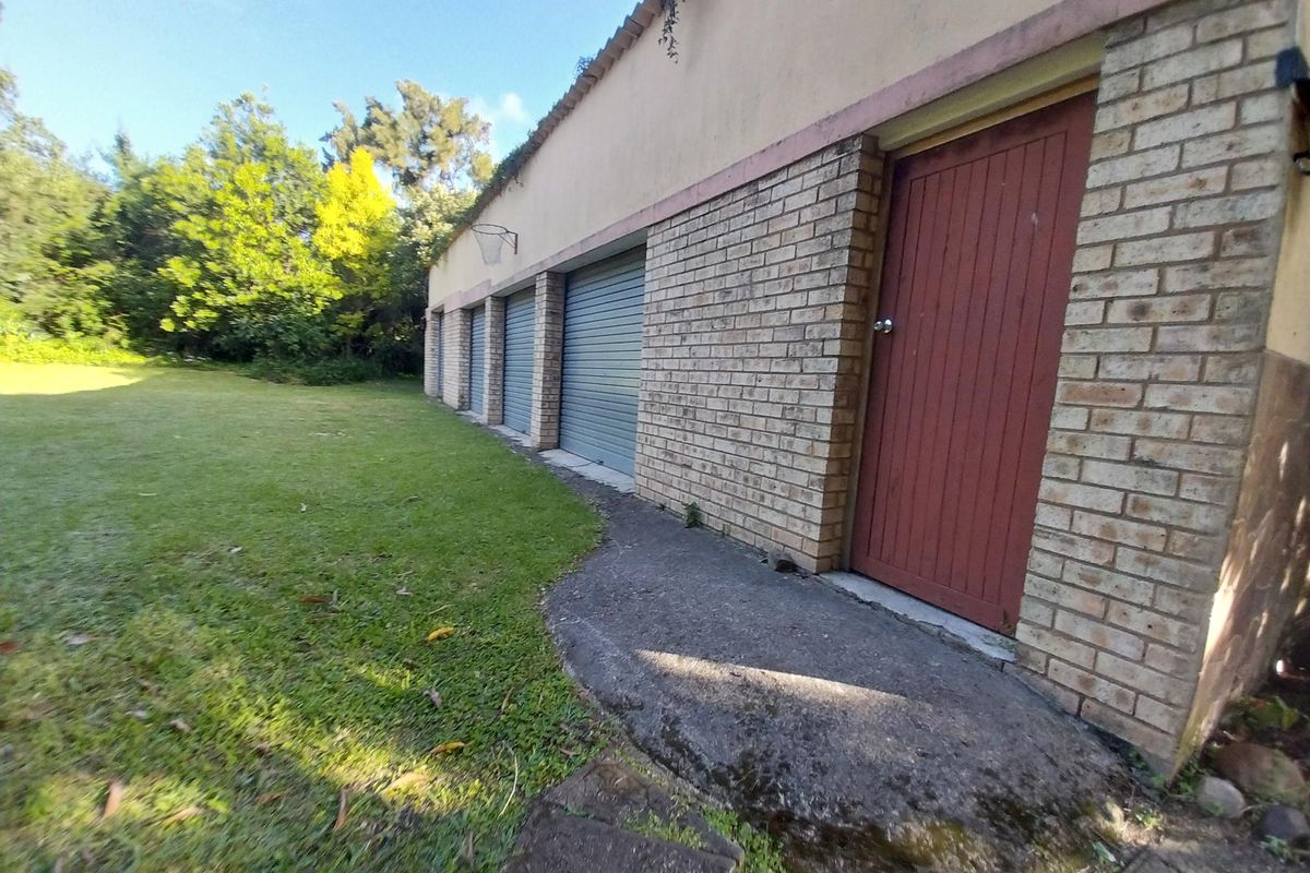 Smallholding for Sale – Peaceful Property with 2 Homes in Shelly Beach - Photo 2