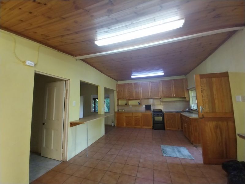 Smallholding for Sale – Peaceful Property with 2 Homes in Shelly Beach - Photo 5