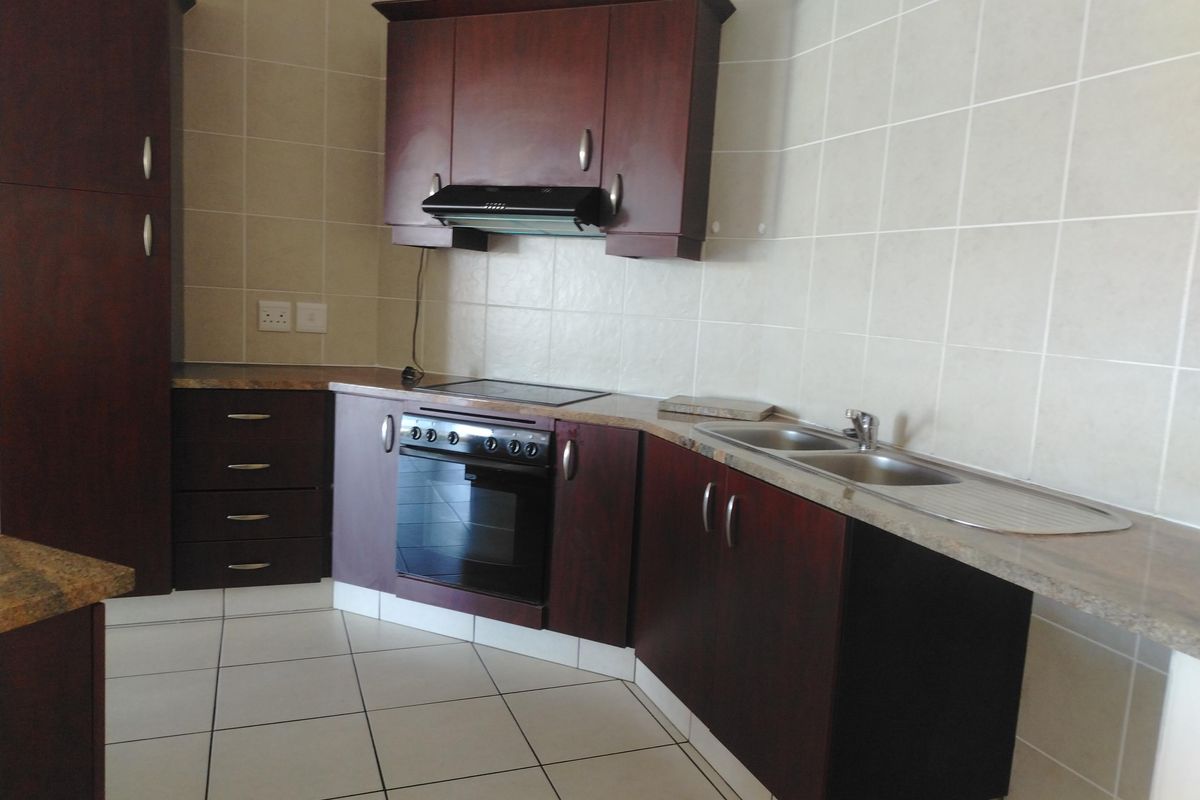 Discover coastal living at its finest in this beautiful 3-bedroom home just steps from the beach. - Photo 4