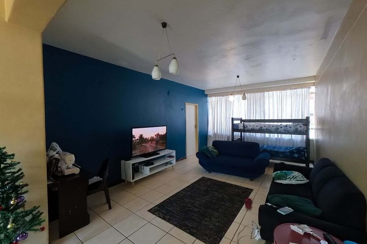 Cozy and secure living in Sunnyside Haven - Photo 3