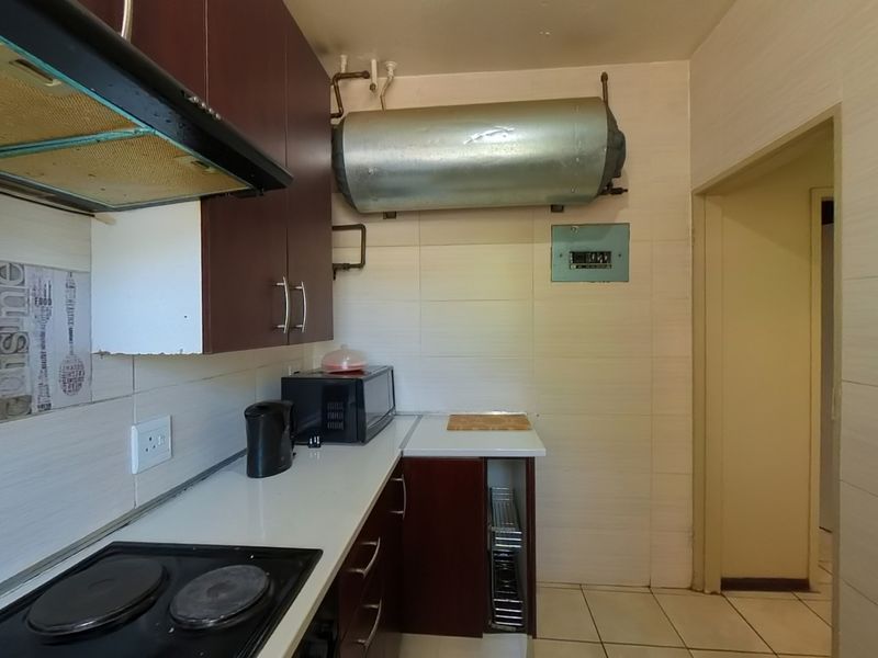 Cozy and secure living in Sunnyside Haven - Photo 5