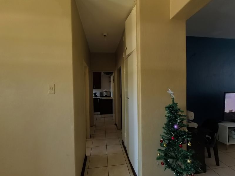 Cozy and secure living in Sunnyside Haven - Photo 6