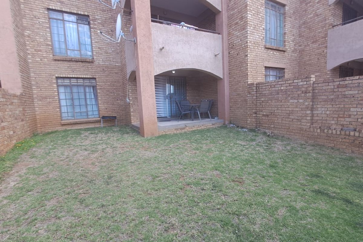 Ground Unit with private garden - Photo 2