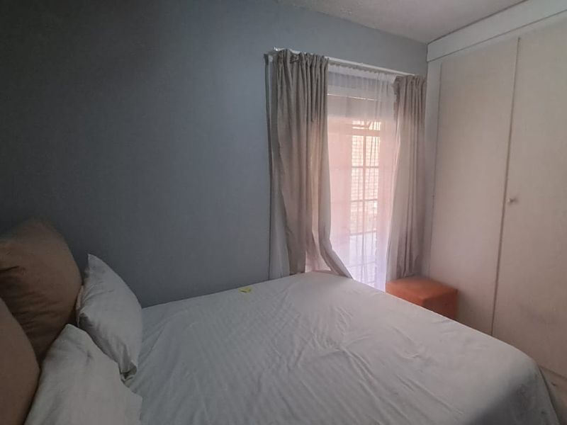 Ground Unit with private garden - Photo 8