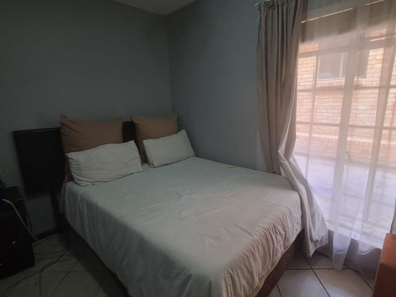 Ground Unit with private garden - Photo 7