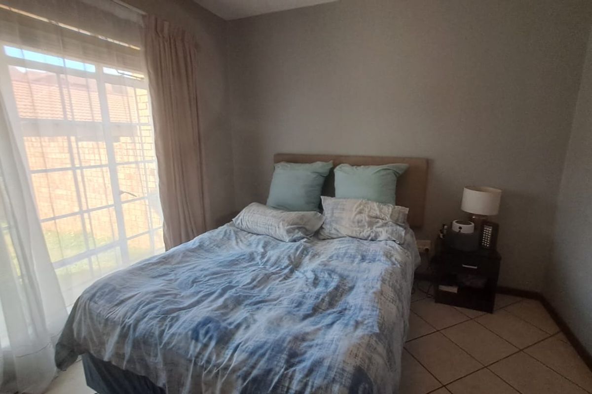 Ground Unit with private garden - Photo 5