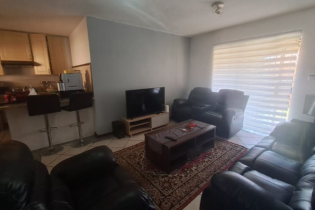 Ground Unit with private garden - Photo 4