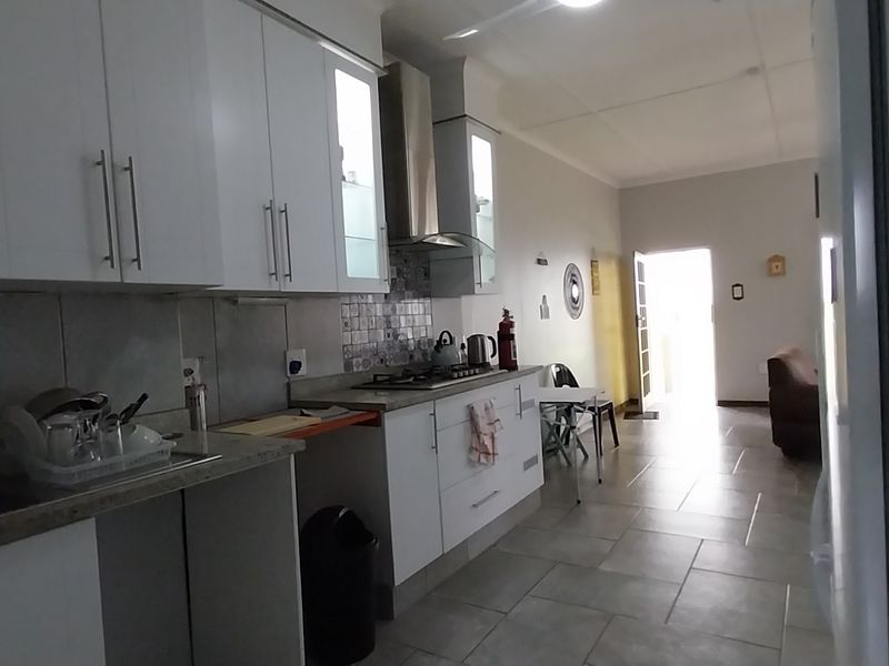 Modern 2 Bedroom unit to rent Manaba - Photo 5