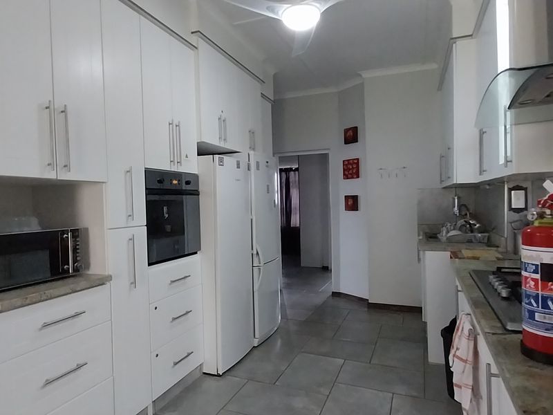Modern 2 Bedroom unit to rent Manaba - Photo 4