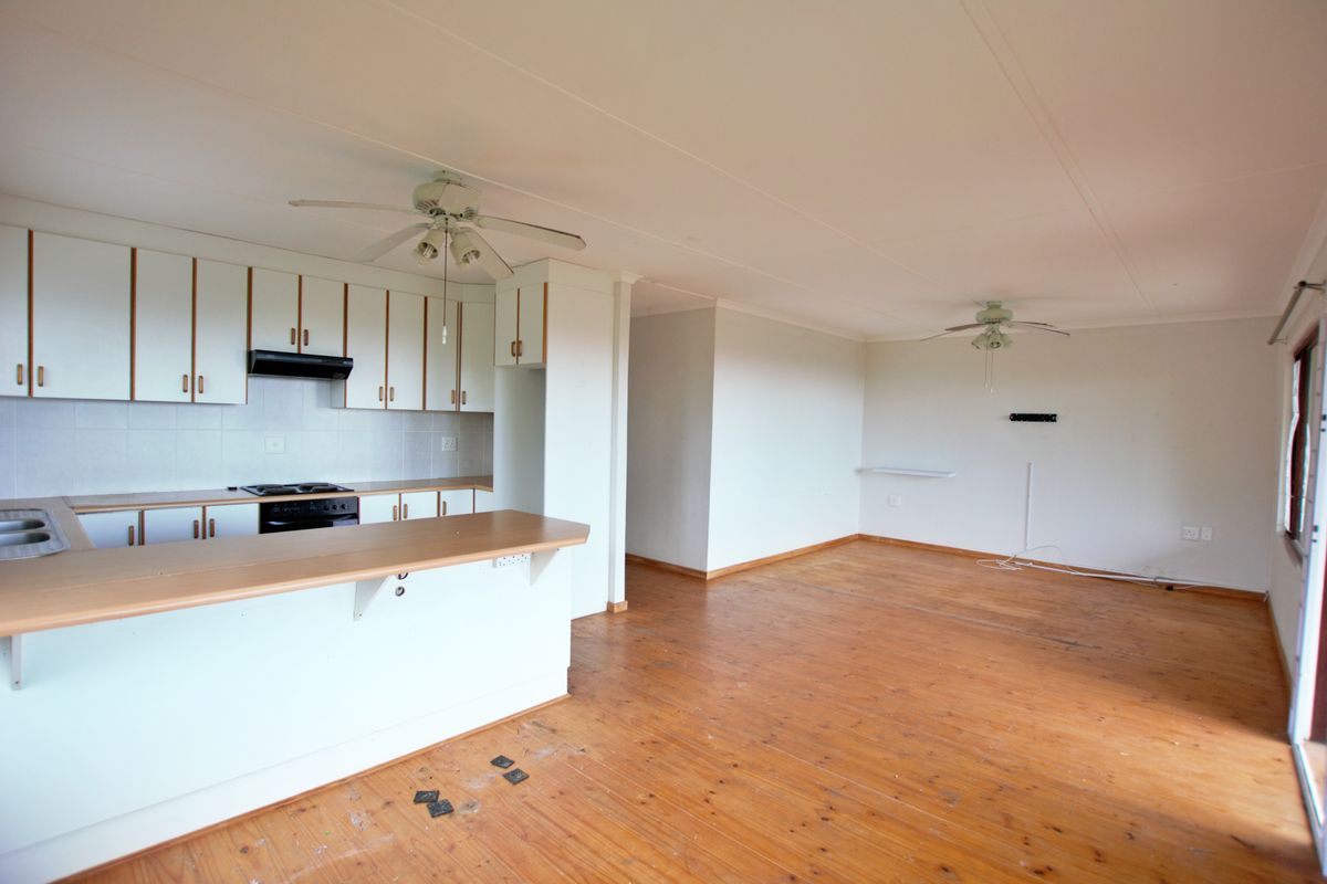 Stunning Sea View Log Cabin in Freeland Park - Photo 3