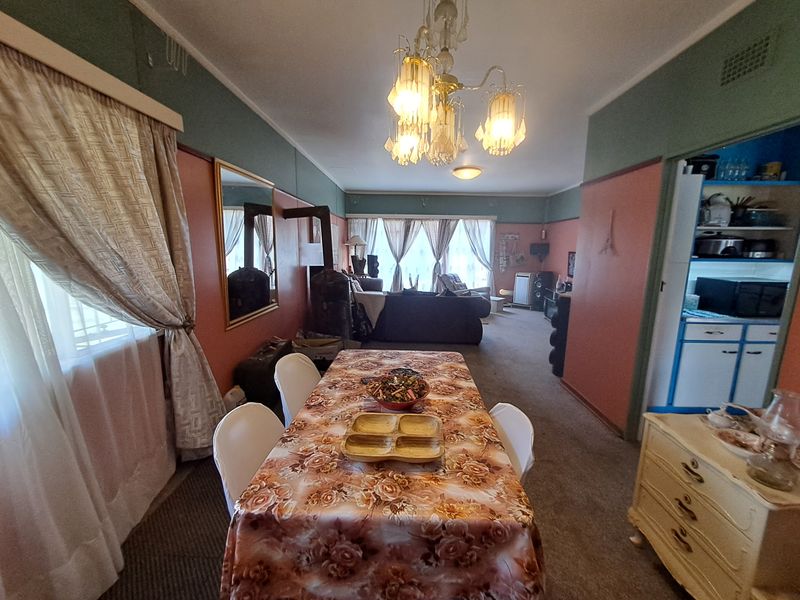 Charming Home in the Heart of Grootvlei – Ideal for Family Living! - Photo 7