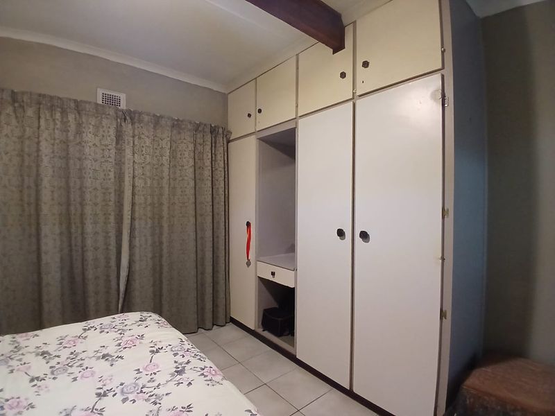 Neat 2 bedroom unit to rent in the heart of Uvongo - Photo 8