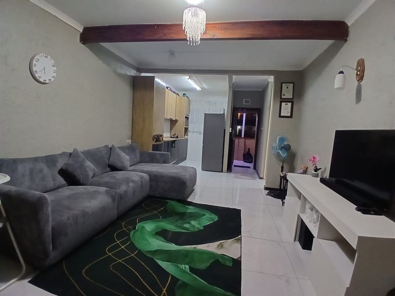 Neat 2 bedroom unit to rent in the heart of Uvongo - Photo 6