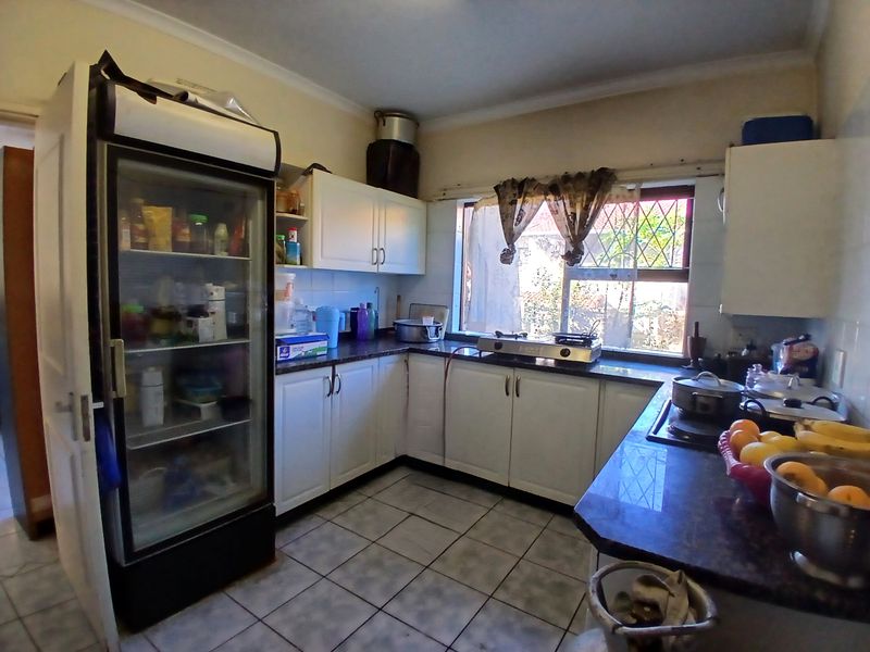 Coastal Living at Its Best – Charming Duplex Townhouse in Uvongo Beach - Photo 6