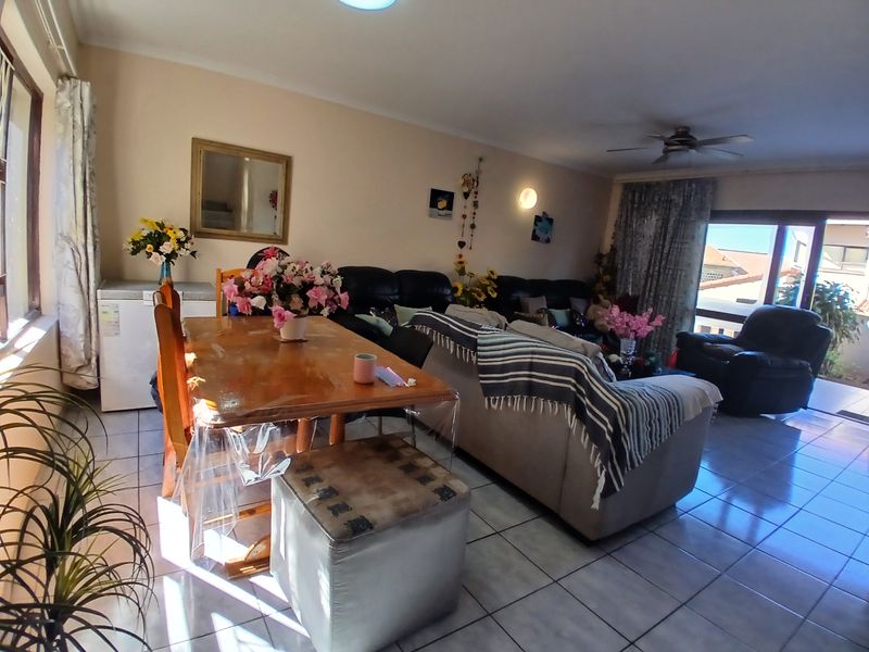 Coastal Living at Its Best – Charming Duplex Townhouse in Uvongo Beach - Photo 5