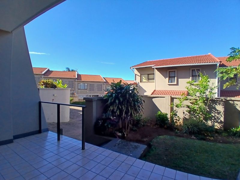 Coastal Living at Its Best – Charming Duplex Townhouse in Uvongo Beach - Photo 3
