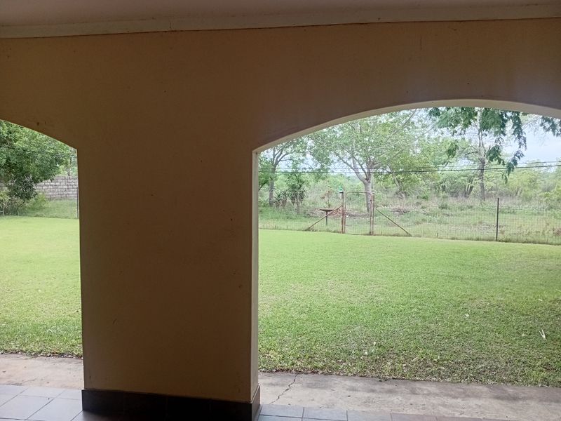 Timeless charm overlooking a wild life estate - Photo 6