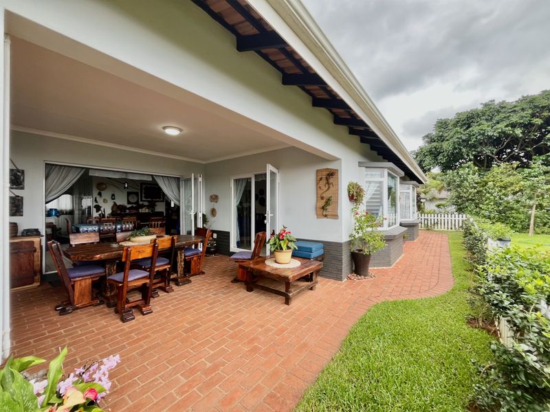 4 Bedroom Gem in Beverley Hills Estate - Photo 2