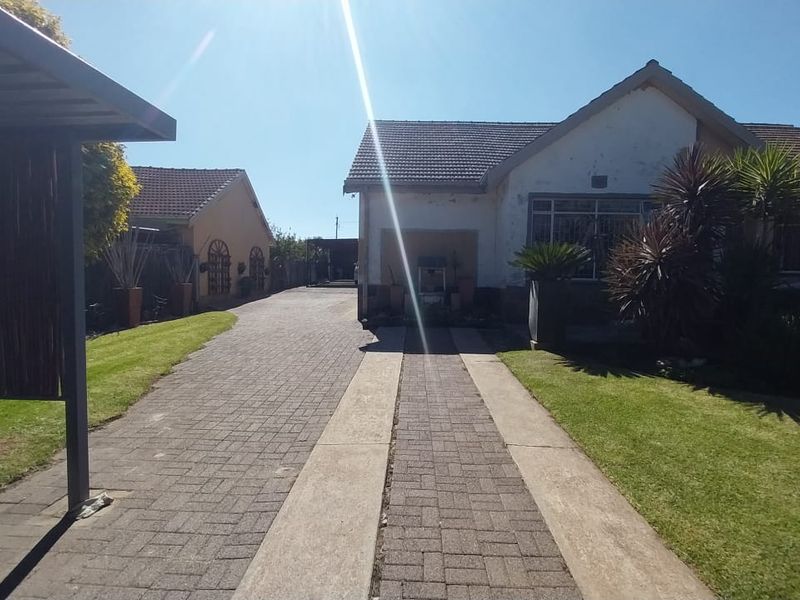 Spacious Family Home in Bethal - Photo 9