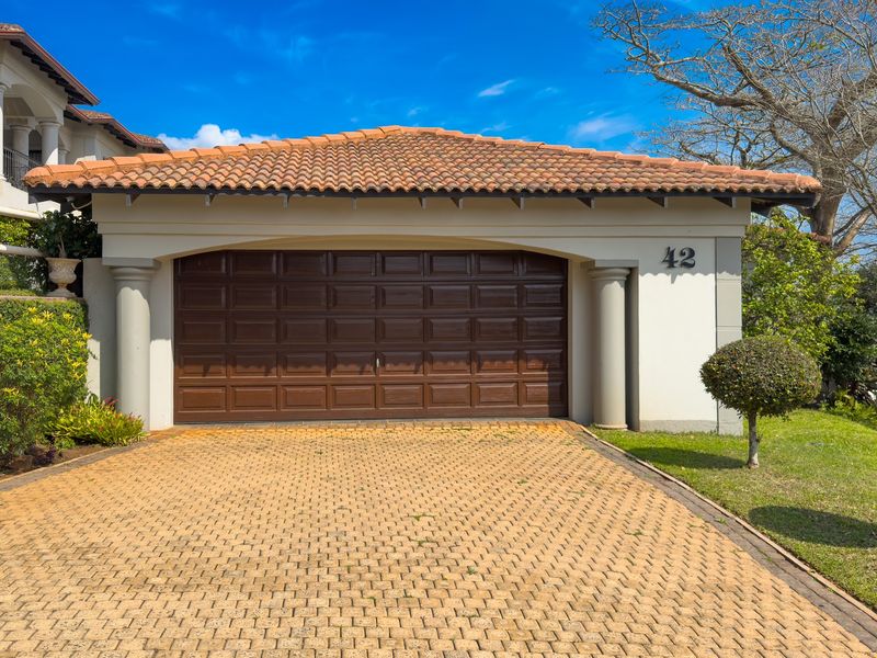 Umhlali Golf Estate Family Home with elevated views - Photo 10